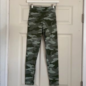 Aerie camo legging